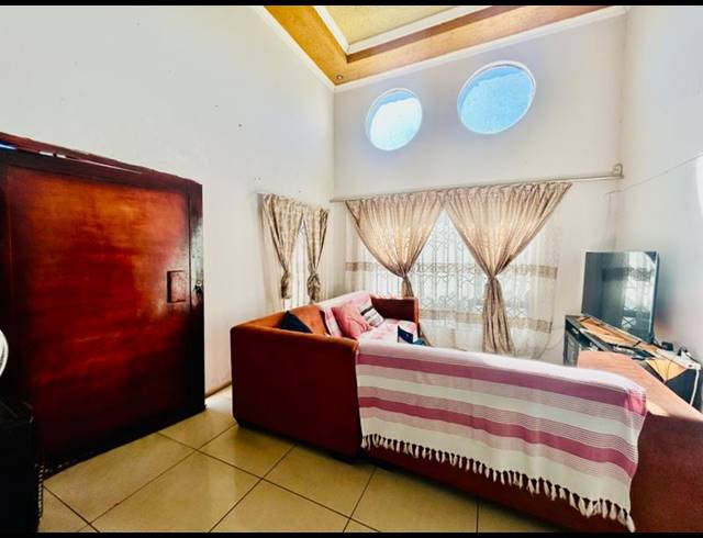 3 BEDROOM HOUSE FOR SALE IN VANDERBIJLPARK CE 3